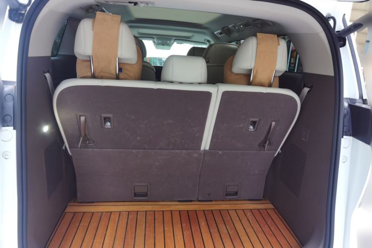 Used Denza D9 2023 DM-i 965 Luxury Model Trunk