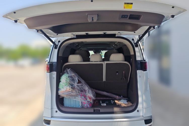 Used Denza D9 2023 DM-i 965 Luxury Model Trunk