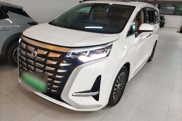Used Denza D9 2023 DM-i 965 Luxury Model