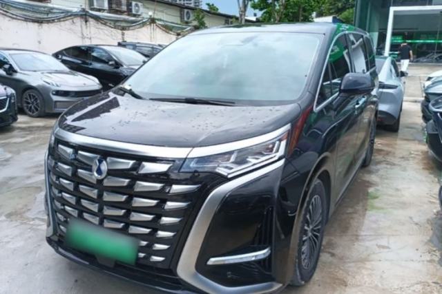 Used Denza D9 2024 DM-i 1050 Luxury Model
