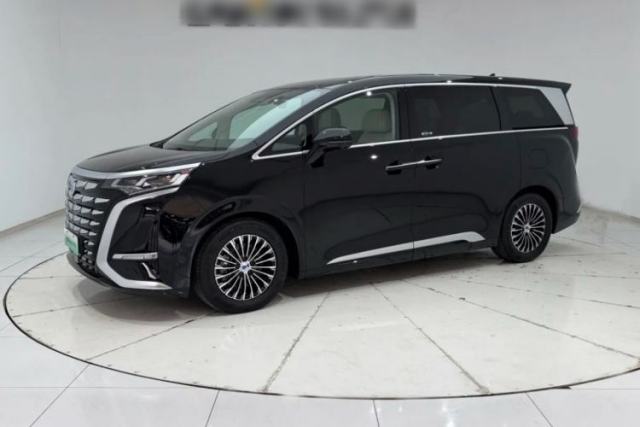 Used Denza D9 2024 DM-i 1050 Luxury Model