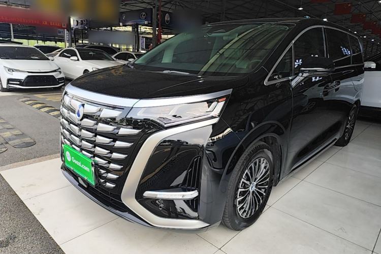 Denza D9 2024 DM-i 980 Four-Wheel Drive Prestige Model - Premium