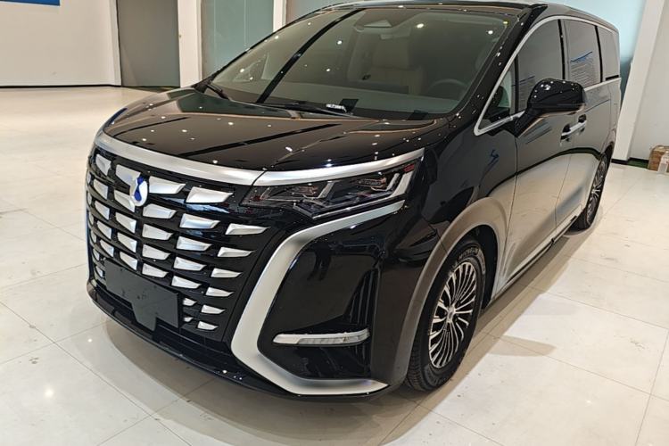 Denza D9 2024 DM-i 980 Four-Wheel Drive Prestige Model - Premium