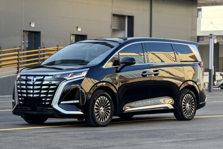 Used Denza D9 2024 DM-i 980 Four-Wheel Drive Prestige Model Guazi used car, China used car export, Used car for sale, Used Denza cars, Cheapest cars for sale