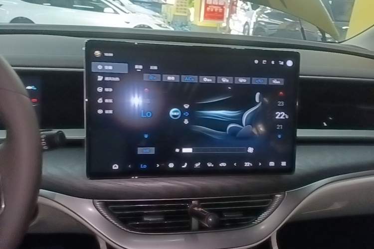 Used Denza D9 2024 EV 620 Premium Model Audio And AC Panel