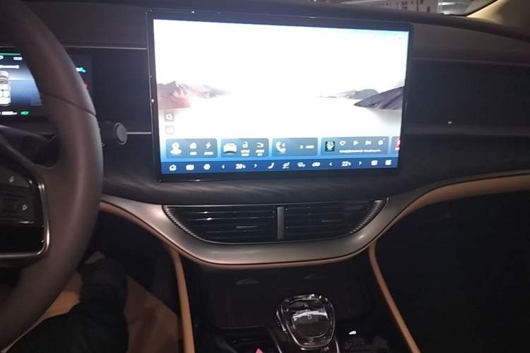 Used Denza D9 2024 DM-i 1050 Luxury Model Audio And AC Panel