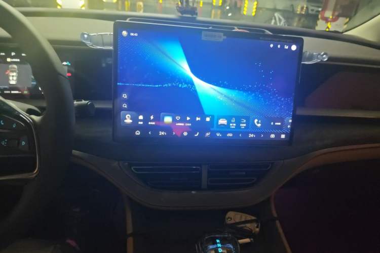 Used Denza D9 2024 DM-i 970 Luxury Model Audio And AC Panel