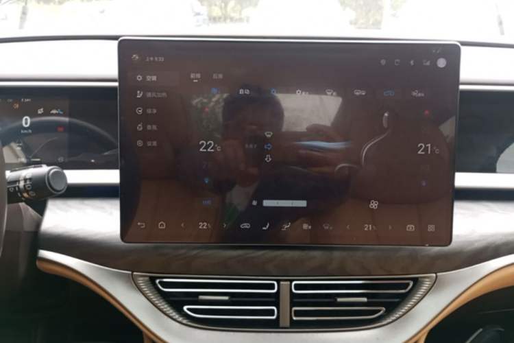 Used Denza D9 2024 DM-i 980 Four-Wheel Drive Prestige Model Audio And AC Panel