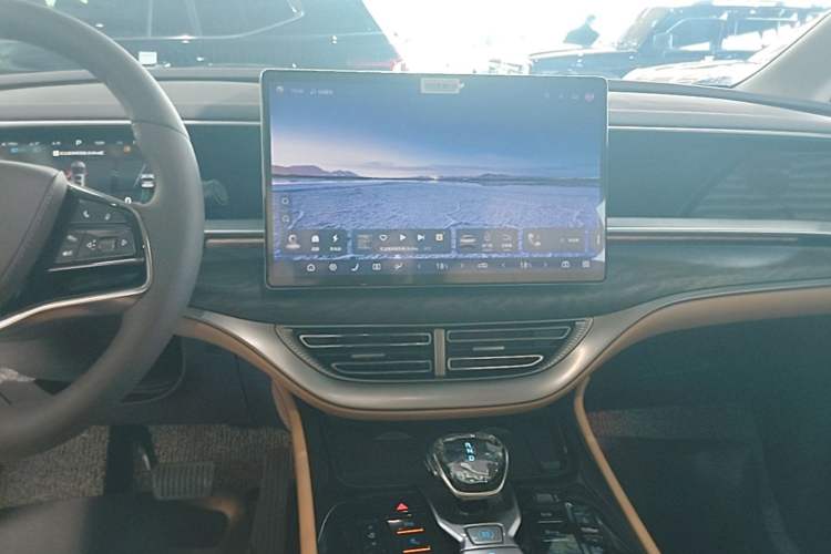 Used Denza D9 2024 DM-i 980 Four-Wheel Drive Prestige Model Audio And AC Panel