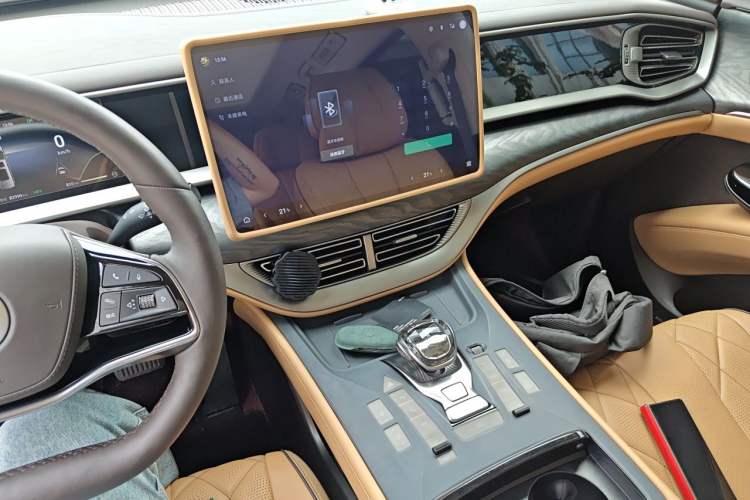 Used Denza D9 2024 DM-i 1050 Luxury Model Audio And AC Panel
