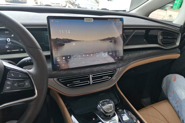 Used Denza D9 2024 DM-i 1050 Luxury Model Audio And AC Panel