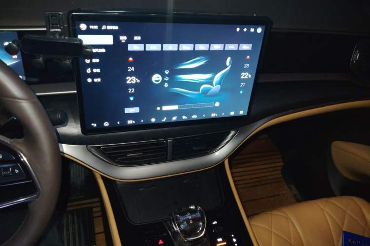 Used Denza D9 2024 DM-i 1050 Luxury Model Audio And AC Panel