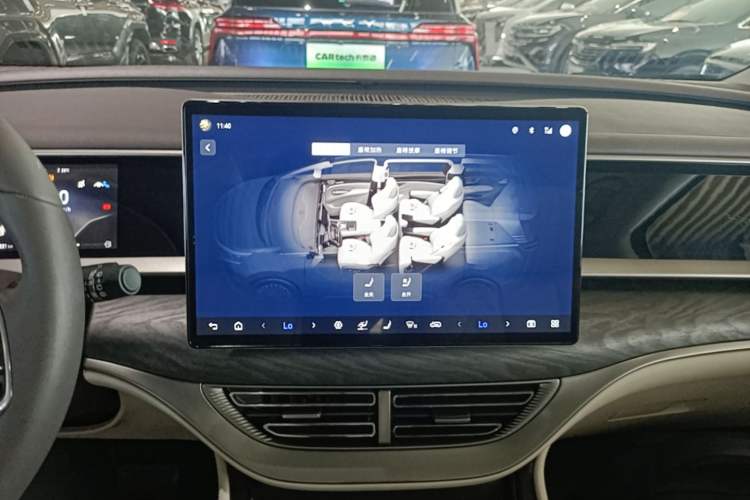 Used Denza D9 2024 DM-i 980 Four-Wheel Drive Prestige Model Audio And AC Panel