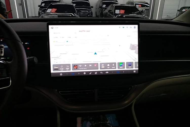Used Denza D9 2024 DM-i 980 Four-Wheel Drive Flagship Model Audio And AC Panel