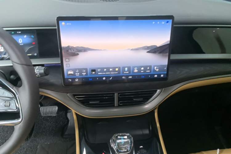 Used Denza D9 2024 DM-i 980 Four-Wheel Drive Prestige Model Audio And AC Panel