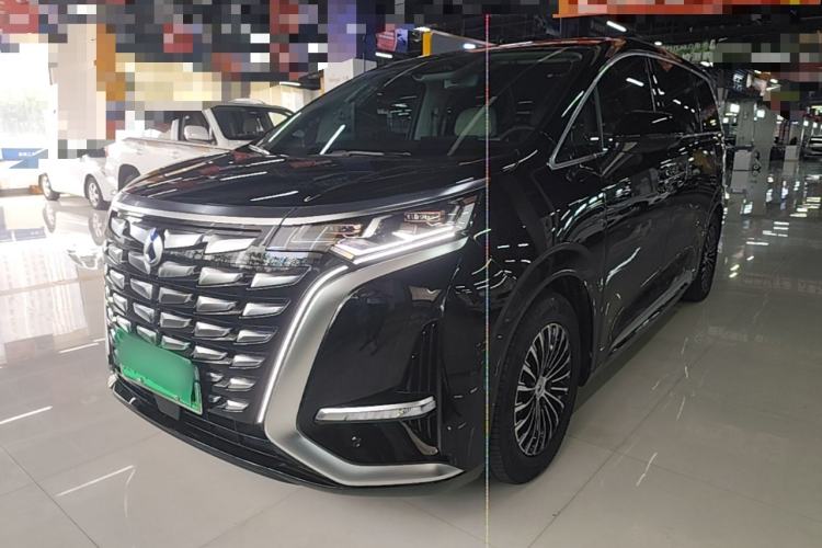 Denza D9 2024 DM-i 980 Four-Wheel Drive Flagship Model