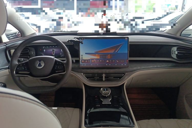 Used Denza D9 2024 DM-i 970 Luxury Model Center Console