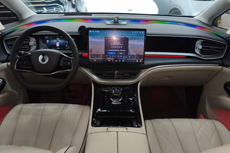 Used Denza D9 2024 DM-i 980 Four-Wheel Drive Prestige Model Center Console