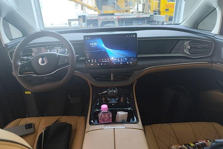 Used Denza D9 2024 DM-i 1050 Luxury Model Center Console