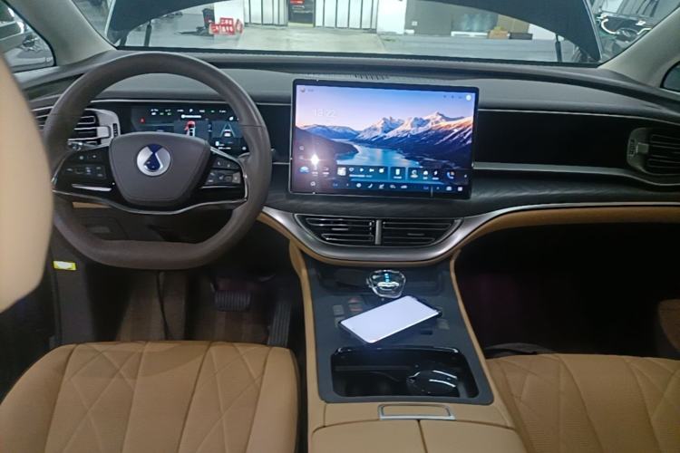 Used Denza D9 2024 DM-i 1050 Luxury Model Center Console