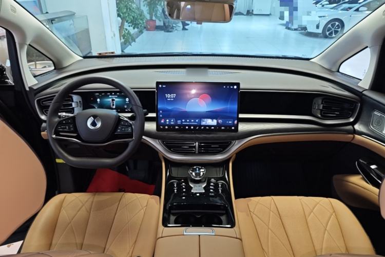 Used Denza D9 2024 DM-i 1050 Luxury Model Center Console