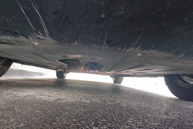 Used Denza D9 2024 DM-i 980 Four-Wheel Drive Flagship Model Chassis Front