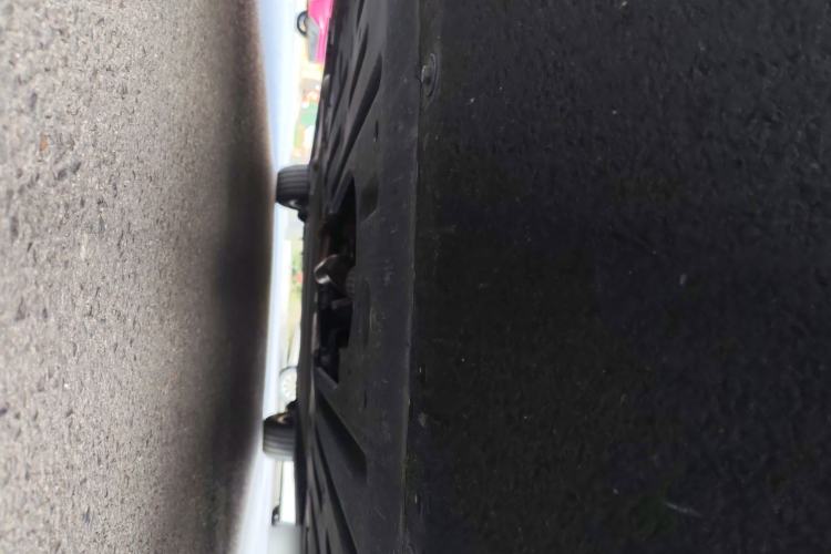 Used Denza D9 2024 DM-i 980 Four-Wheel Drive Prestige Model Chassis Front