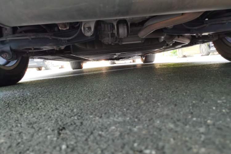 Used Denza D9 2024 DM-i 980 Four-Wheel Drive Prestige Model Chassis Front