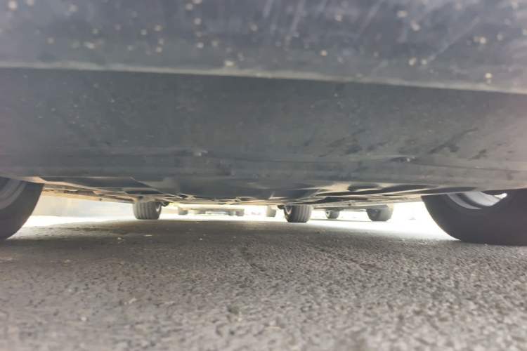 Used Denza D9 2024 DM-i 980 Four-Wheel Drive Prestige Model Chassis Front