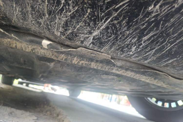 Used Denza D9 2024 DM-i 980 Four-Wheel Drive Flagship Model Chassis Front