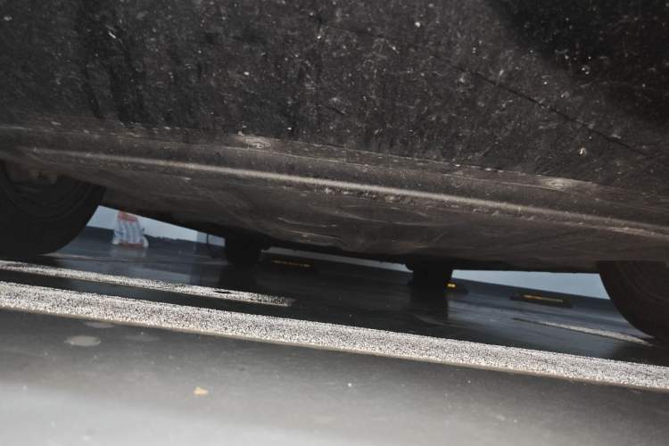 Used Denza D9 2024 DM-i 980 Four-Wheel Drive Prestige Model Chassis Front