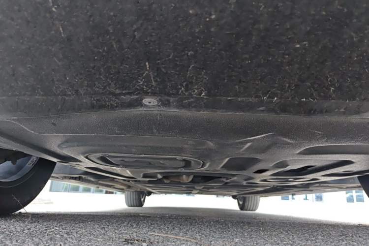 Used Denza D9 2024 DM-i 1050 Luxury Model Chassis Front