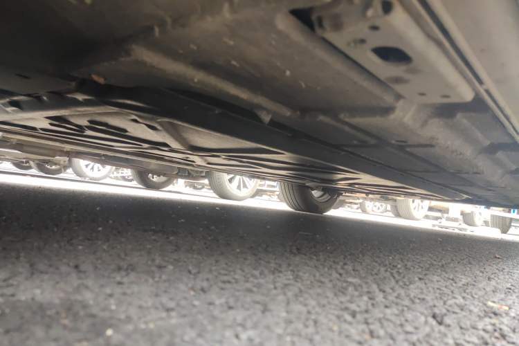 Used Denza D9 2024 DM-i 980 Four-Wheel Drive Prestige Model Chassis Front Left