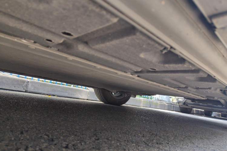Used Denza D9 2024 EV 620 Premium Model Chassis Front Left