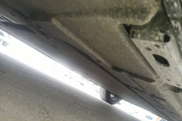 Used Denza D9 2024 DM-i 980 Four-Wheel Drive Prestige Model Chassis Front Left