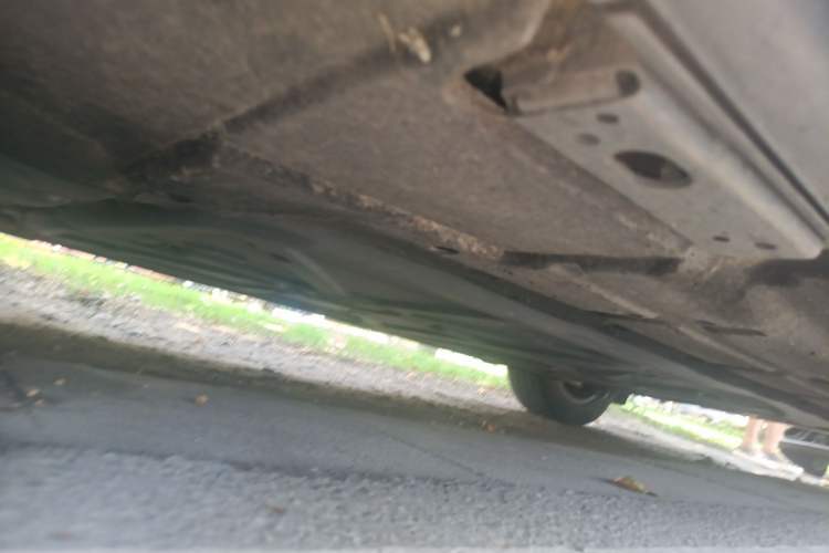 Used Denza D9 2024 DM-i 980 Four-Wheel Drive Flagship Model Chassis Front Left