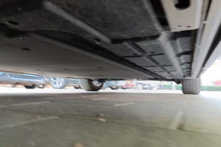 Used Denza D9 2024 DM-i 1050 Luxury Model Chassis Front Left