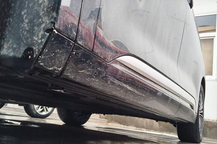 Used Denza D9 2024 DM-i 1050 Luxury Model Chassis Front Left