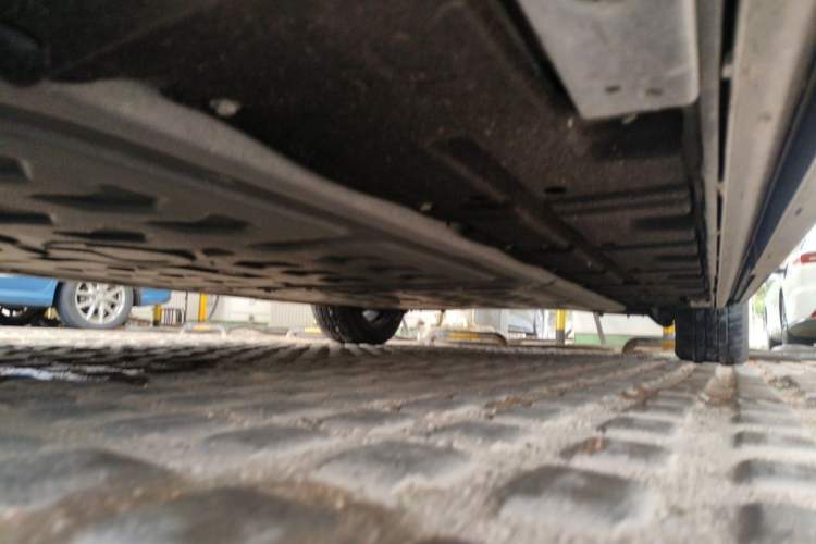 Used Denza D9 2024 EV 620 Premium Model Chassis Front Left