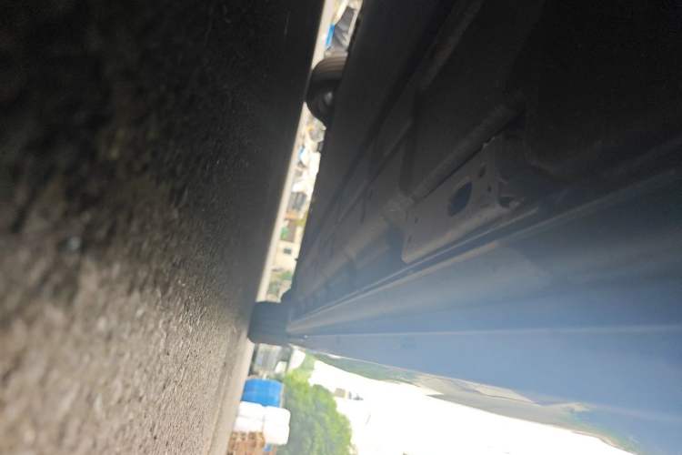 Used Denza D9 2024 DM-i 980 Four-Wheel Drive Prestige Model Chassis Front Left