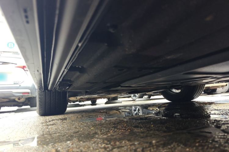Used Denza D9 2024 DM-i 980 Four-Wheel Drive Prestige Model Chassis Front Left