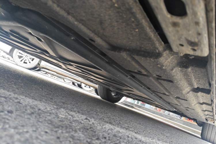 Used Denza D9 2024 DM-i 980 Four-Wheel Drive Prestige Model Chassis Front Left