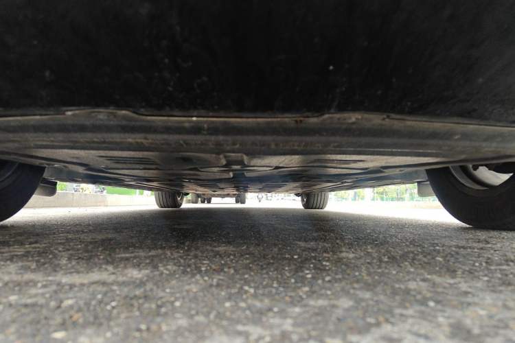 Used Denza D9 2024 EV 620 Premium Model Chassis Front