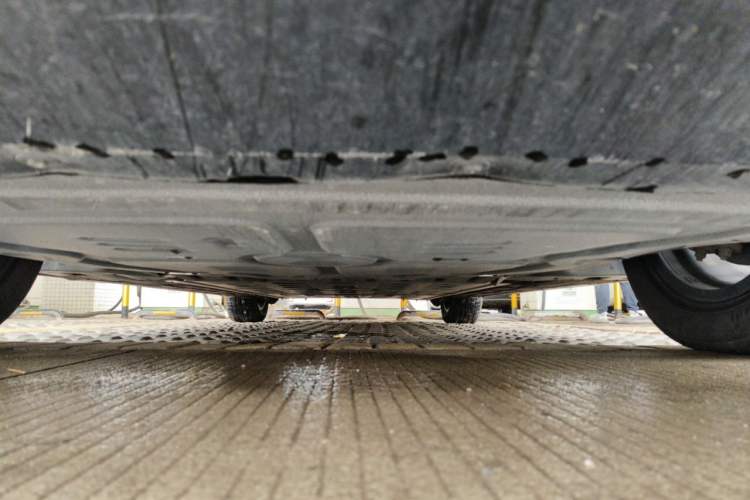 Used Denza D9 2024 EV 620 Premium Model Chassis Front