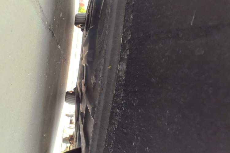 Used Denza D9 2024 DM-i 980 Four-Wheel Drive Prestige Model Chassis Front