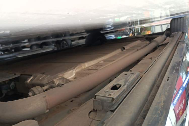 Used Denza D9 2024 DM-i 970 Luxury Model Chassis Front Right