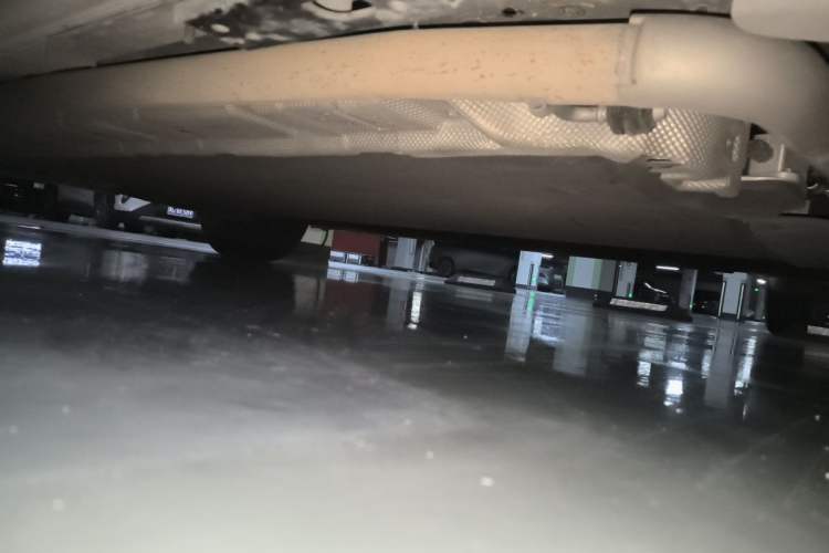 Used Denza D9 2024 DM-i 980 Four-Wheel Drive Prestige Model Chassis Front Right