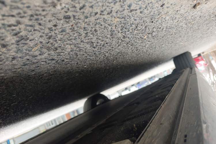 Used Denza D9 2024 EV 620 Premium Model Chassis Front Right