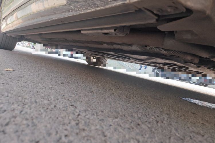 Used Denza D9 2024 DM-i 980 Four-Wheel Drive Prestige Model Chassis Front Right