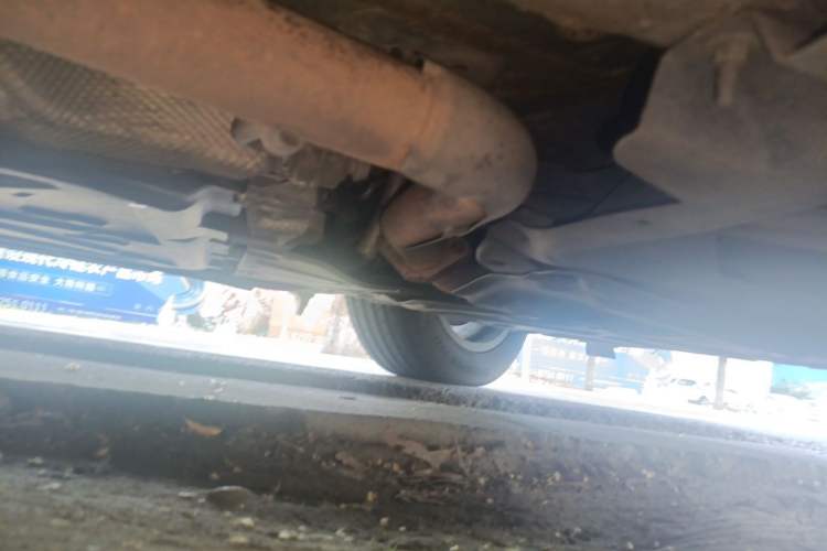 Used Denza D9 2024 DM-i 980 Four-Wheel Drive Flagship Model Chassis Front Right